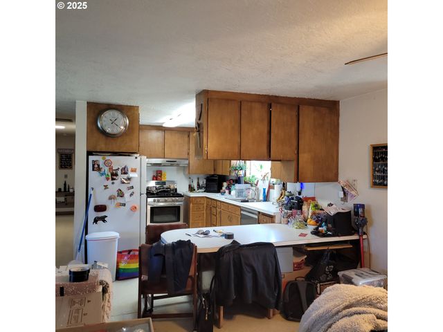 2075 Ne BROWN Rd, Salem, OR 97305