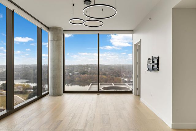 44 East Ave 1210, Austin, TX 78701