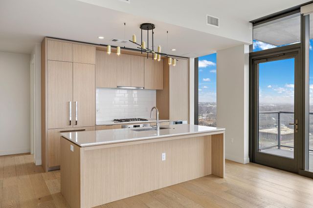 44 East Ave 1210, Austin, TX 78701