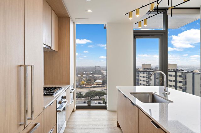 44 East Ave 1210, Austin, TX 78701