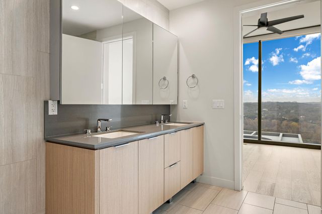 44 East Ave 1210, Austin, TX 78701