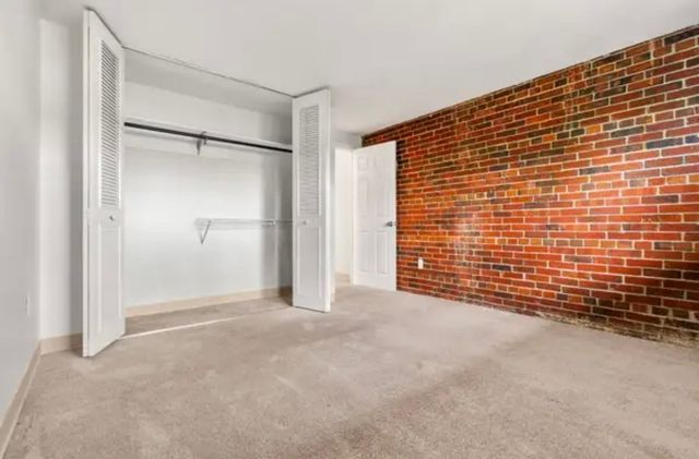 26 Greentree Ln 31, Weymouth, MA 02190