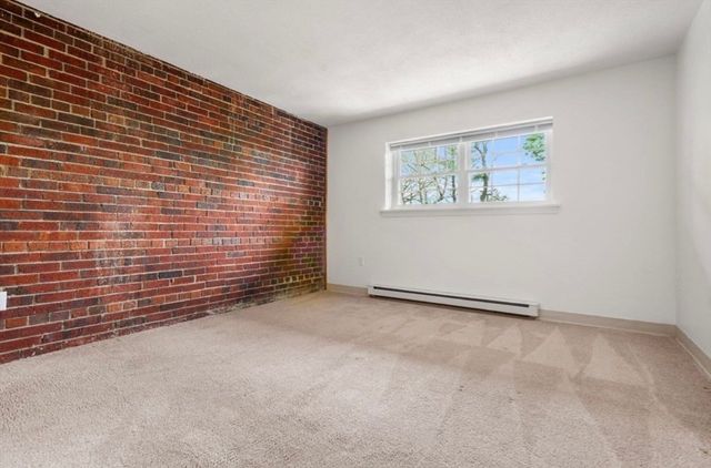 26 Greentree Ln 31, Weymouth, MA 02190