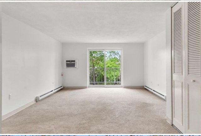 26 Greentree Ln 31, Weymouth, MA 02190