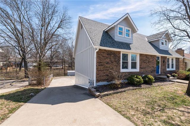 7637 N Stoddard Avenue, Kansas City, MO 64152