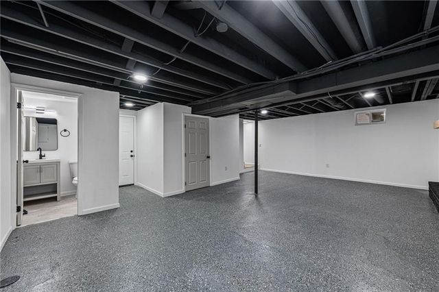 7637 N Stoddard Avenue, Kansas City, MO 64152