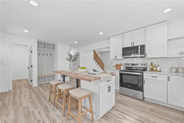 7637 N Stoddard Avenue, Kansas City, MO 64152