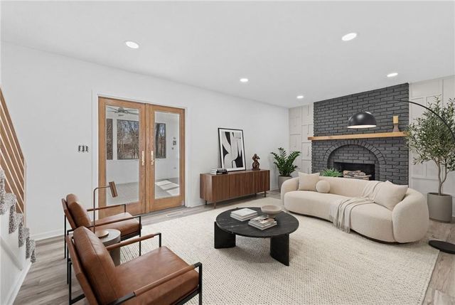 7637 N Stoddard Avenue, Kansas City, MO 64152