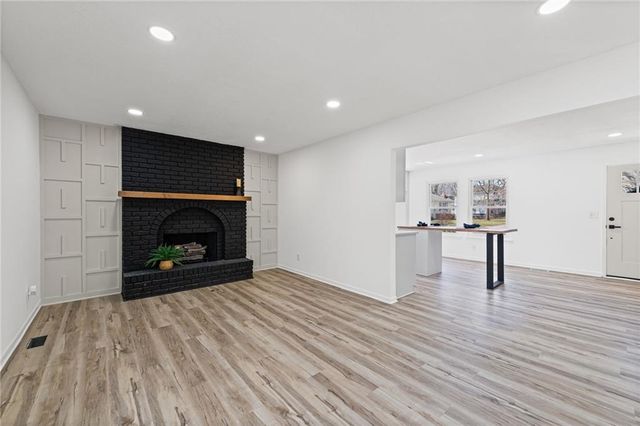 7637 N Stoddard Avenue, Kansas City, MO 64152