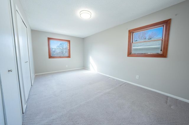 2079 3rd Street N, North Saint Paul, MN 55109