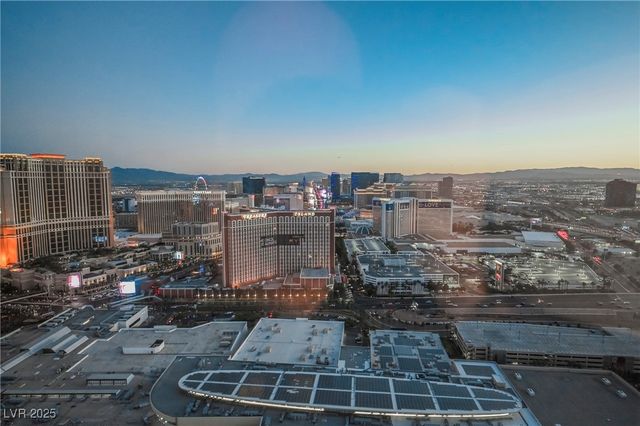 2000 FASHION SHOW Drive 5428, Las Vegas, NV 89109