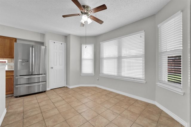 340 Clayton Street, Grand Prairie, TX 75052