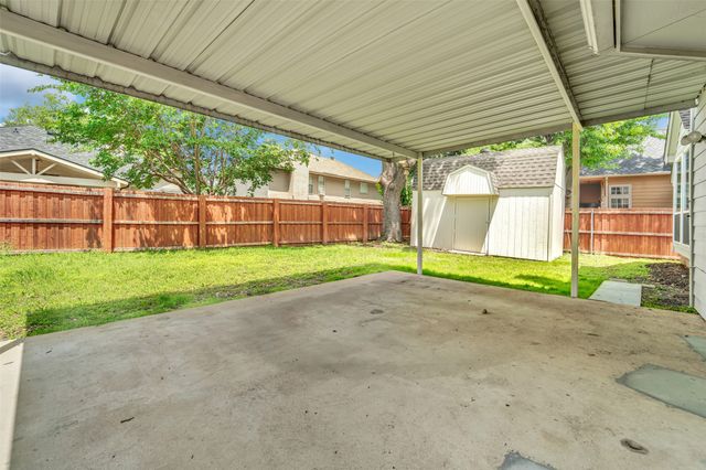 340 Clayton Street, Grand Prairie, TX 75052