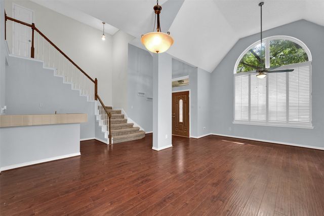 340 Clayton Street, Grand Prairie, TX 75052