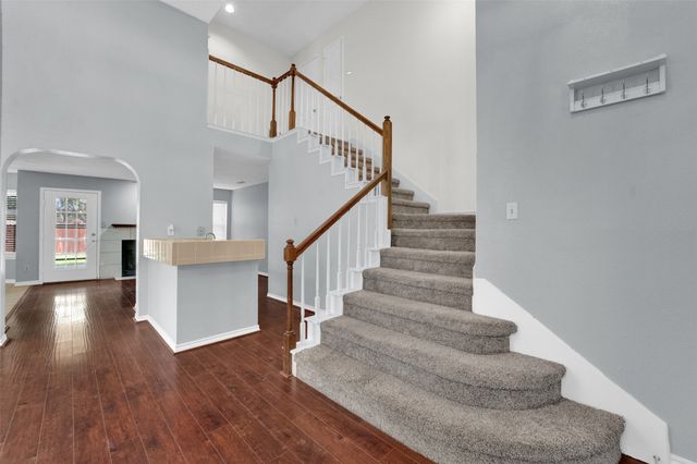 340 Clayton Street, Grand Prairie, TX 75052