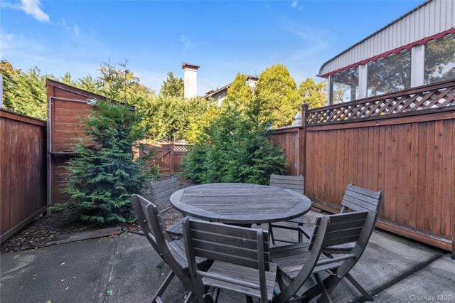 7-16 160th Street, Whitestone, NY 11357
