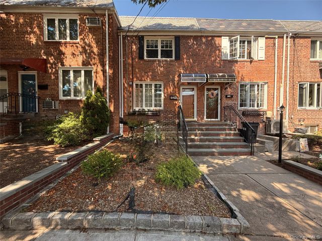 7-16 160th Street, Whitestone, NY 11357