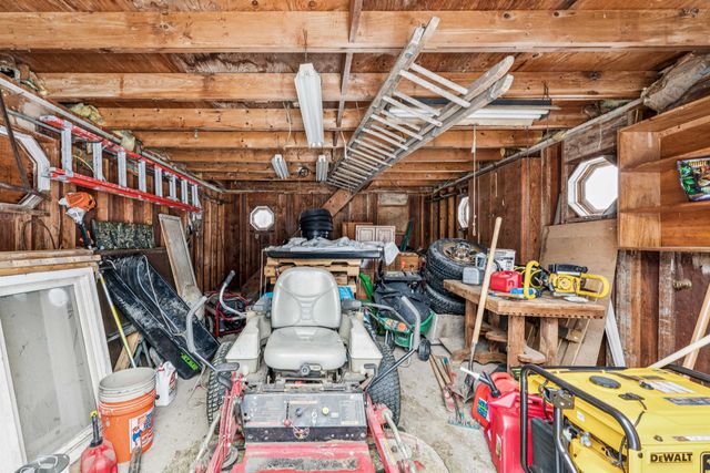 3209 Hospers Street, Grand Blanc Twp, MI 48439