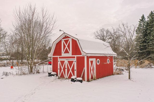 3209 Hospers Street, Grand Blanc Twp, MI 48439