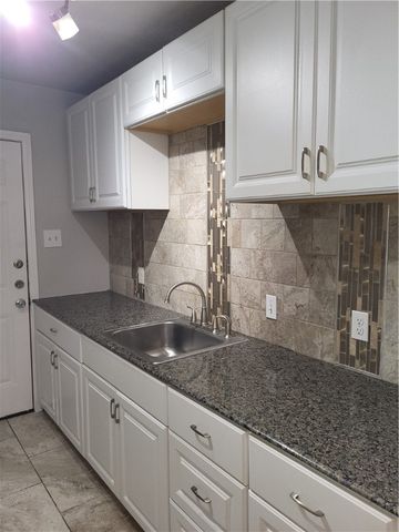 815 Ohio Ave 1, Corpus Christi, TX 78404
