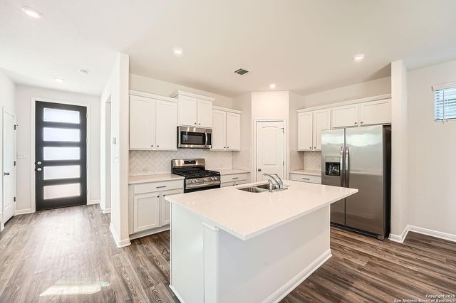 649 Salamander, San Marcos, TX 78666