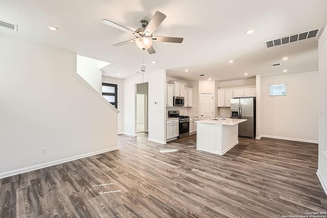 649 Salamander, San Marcos, TX 78666