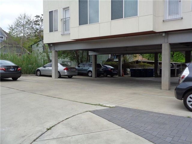 210 E 32nd ST E, Austin, TX 78705