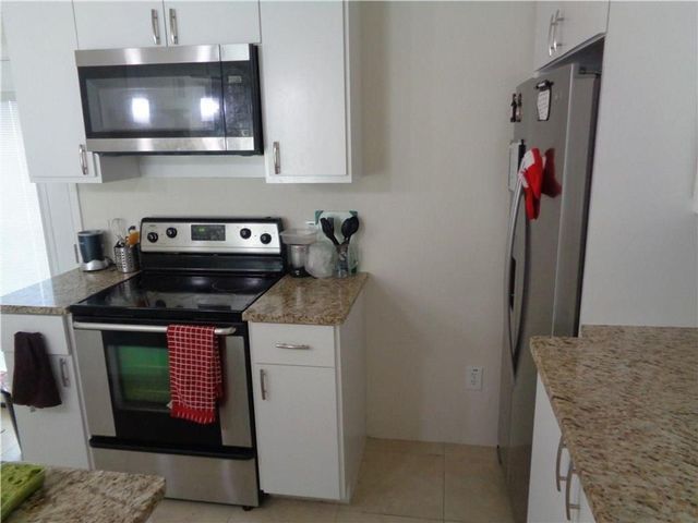 210 E 32nd ST E, Austin, TX 78705