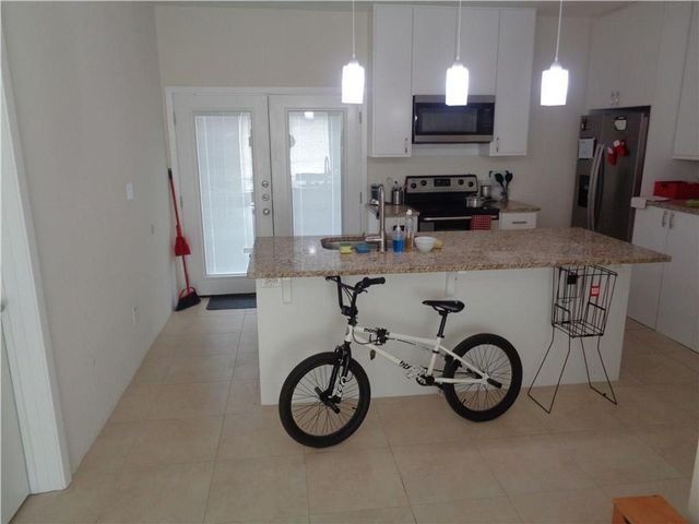 210 E 32nd ST E, Austin, TX 78705