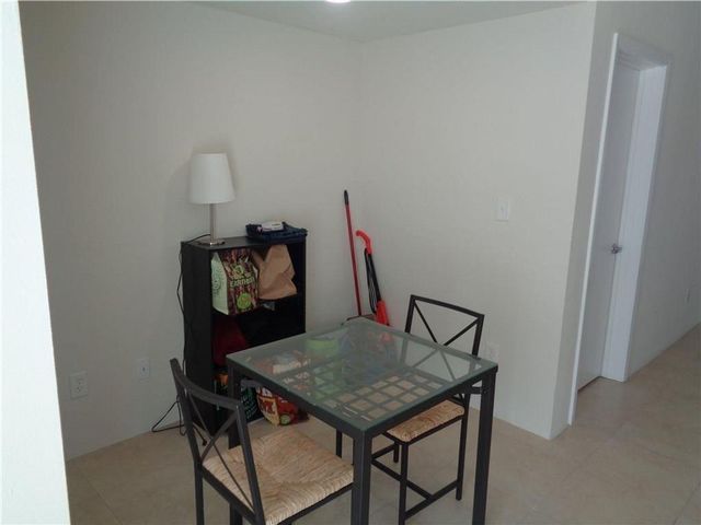 210 E 32nd ST E, Austin, TX 78705