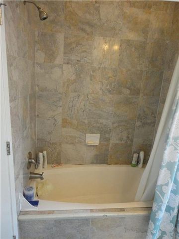 210 E 32nd ST E, Austin, TX 78705