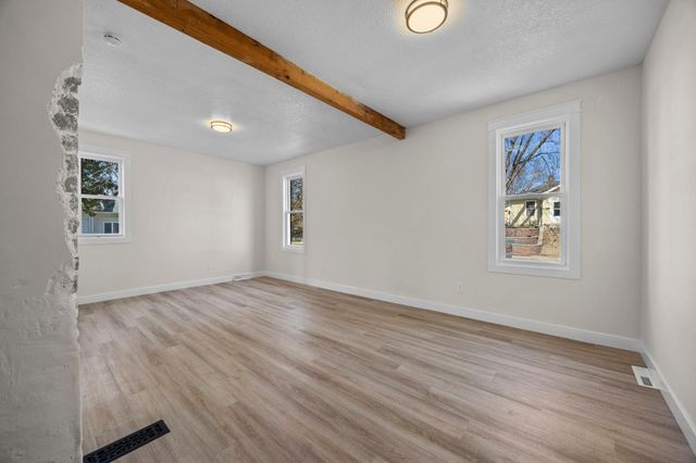 1000 Seminary Avenue, Saint Paul, MN 55104