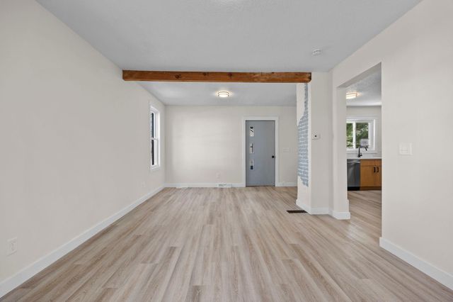 1000 Seminary Avenue, Saint Paul, MN 55104