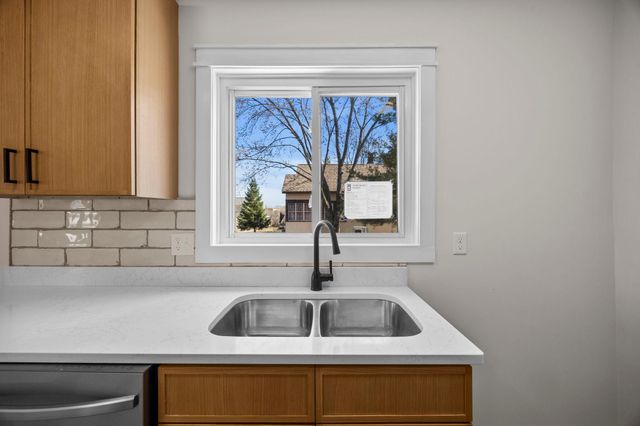 1000 Seminary Avenue, Saint Paul, MN 55104