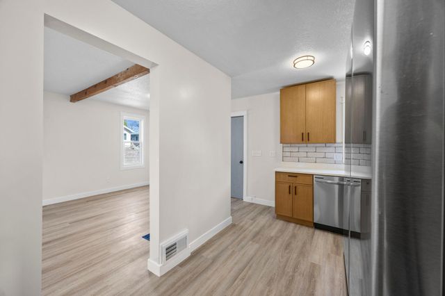 1000 Seminary Avenue, Saint Paul, MN 55104