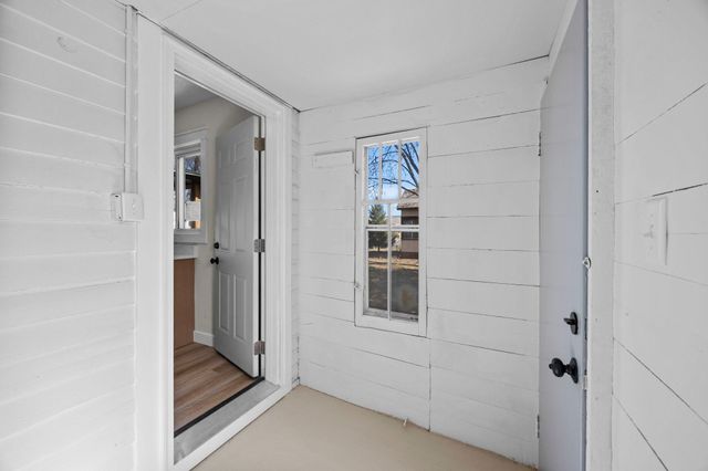 1000 Seminary Avenue, Saint Paul, MN 55104