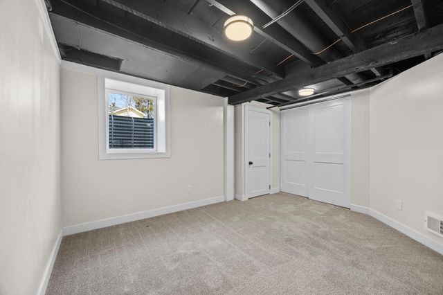 1000 Seminary Avenue, Saint Paul, MN 55104