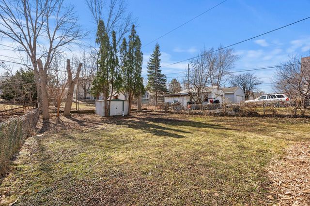 1000 Seminary Avenue, Saint Paul, MN 55104