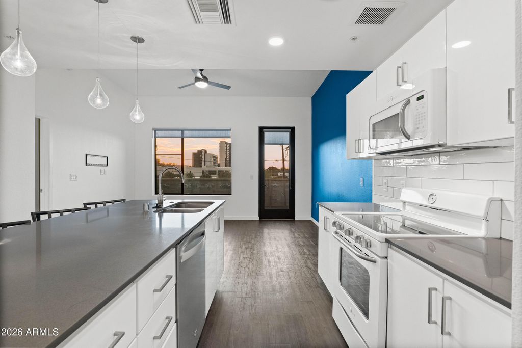 1130 N 2nd Street 210, Phoenix, AZ 85004 — photo 3