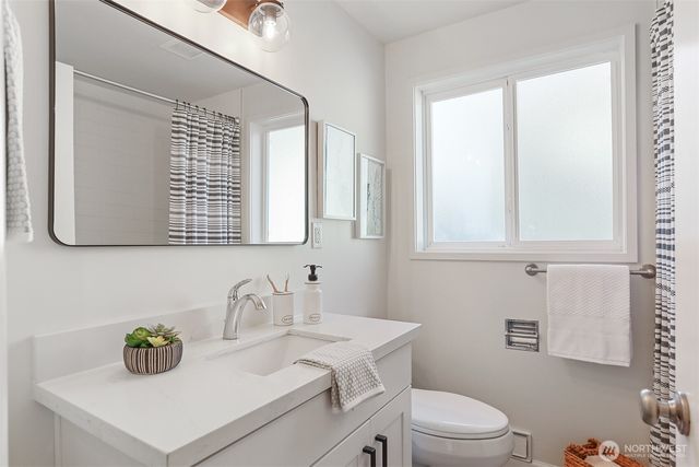 3916 SW 100th Street, Seattle, WA 98146