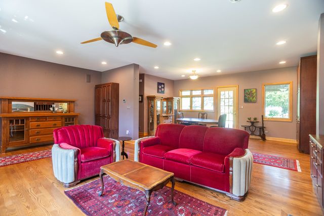 3404 Meadow Lane, Glenview, IL 60025
