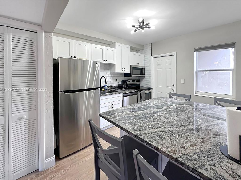 2810 SW 33rd Ave 2810, Miami, FL 33133
