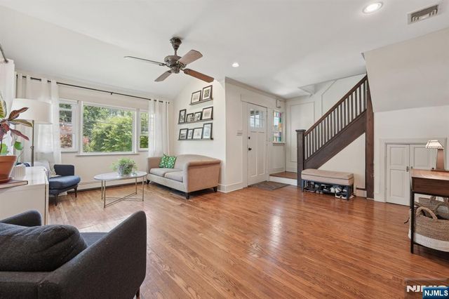 211 Pinelynn Road, Glen Rock, NJ 07452