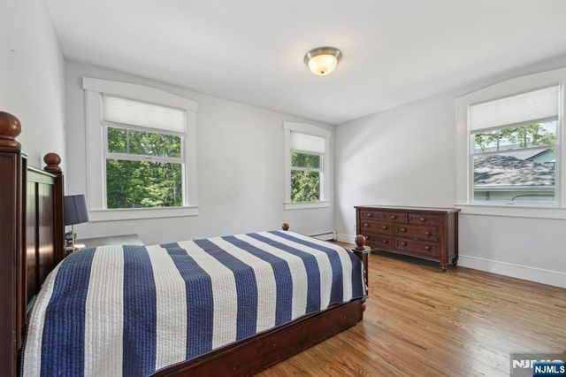 211 Pinelynn Road, Glen Rock, NJ 07452