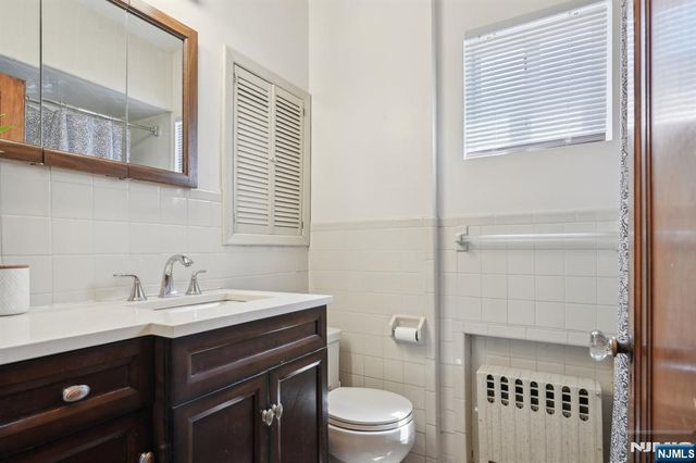 211 Pinelynn Road, Glen Rock, NJ 07452