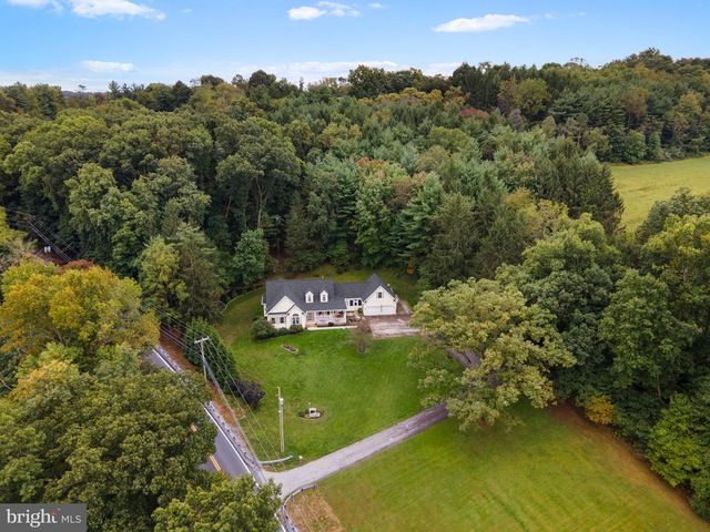 8368 BLOOMING GROVE RD, Glen Rock, PA 17327