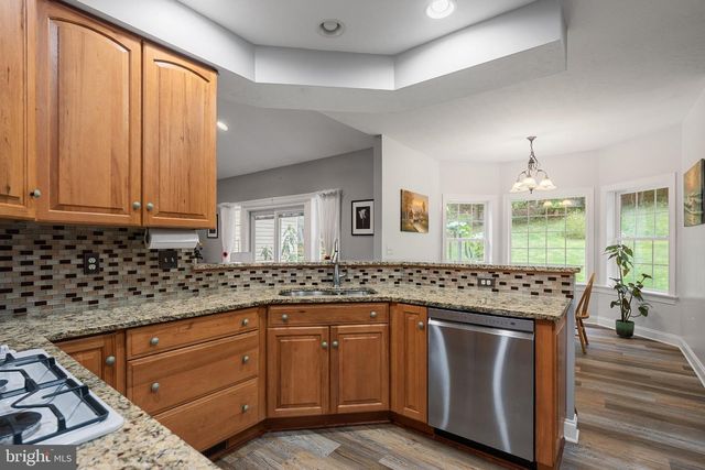 8368 BLOOMING GROVE RD, Glen Rock, PA 17327