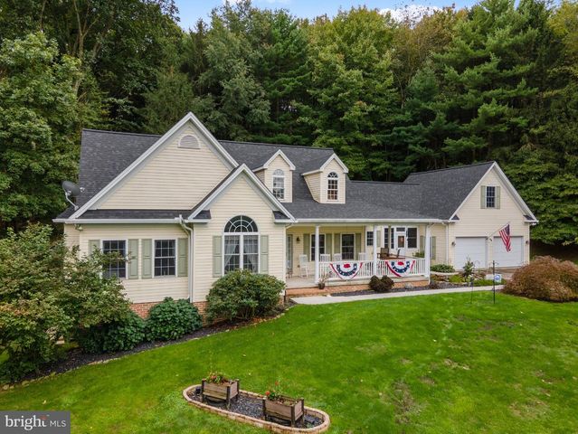 8368 BLOOMING GROVE RD, Glen Rock, PA 17327