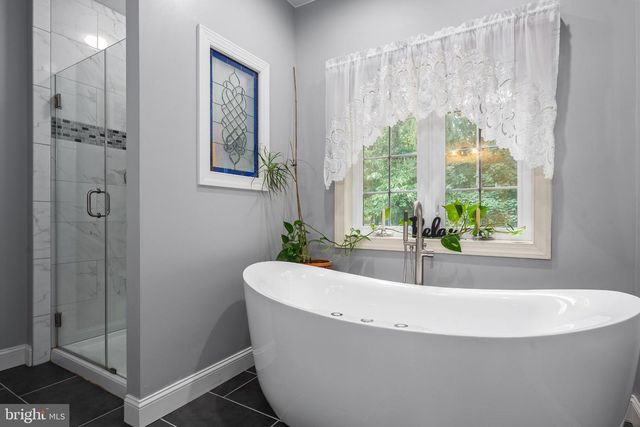 8368 BLOOMING GROVE RD, Glen Rock, PA 17327