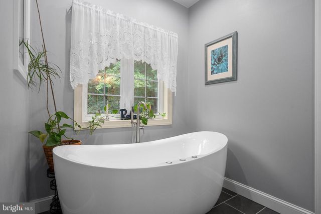8368 BLOOMING GROVE RD, Glen Rock, PA 17327